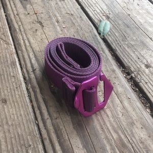 mountain hardware belt.